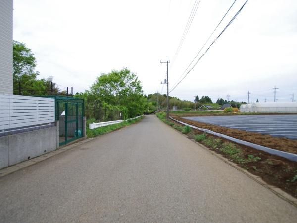 建築条件なし土地　八街市　山田台の前面道路含む現地写真画像