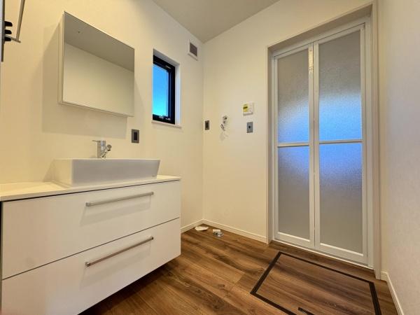 長生郡一宮町東浪見・全６区画・Ｃの洗面台・洗面所画像