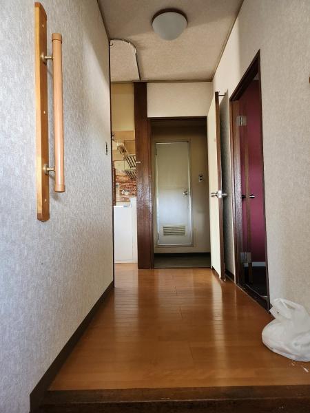 ハッコー佐倉マンションの玄関画像