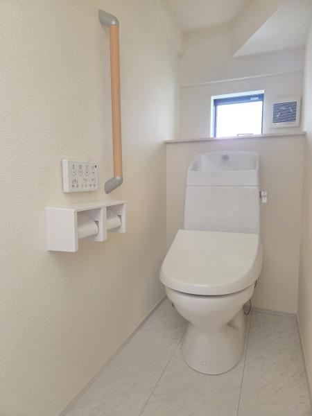 成田市　玉造２　全２棟　２号棟のトイレ画像