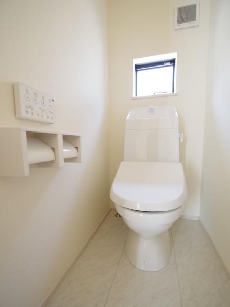 成田市　玉造２　全２棟　２号棟のトイレ画像