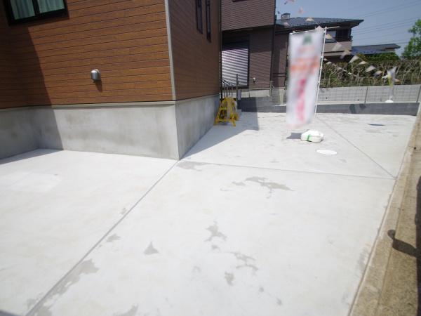 成田市　玉造２　全２棟　２号棟の駐車場画像