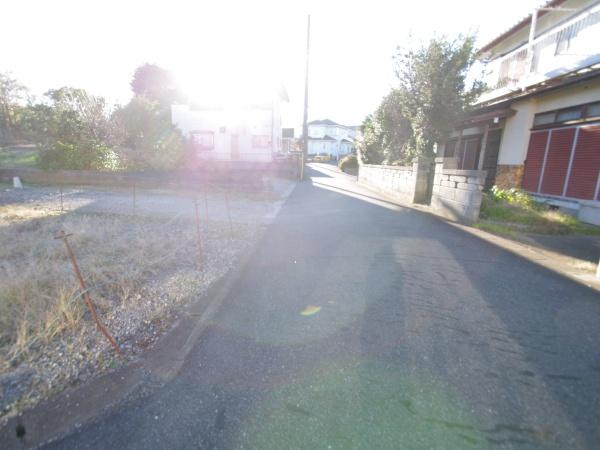 八街市　八街に（やちまたし　やちまた　に）の前面道路含む現地写真画像