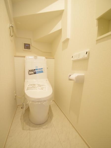グラファーレ　成田市　中台９期　全２棟　２号棟のトイレ画像