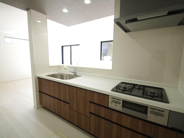 グラファーレ　成田市　中台９期　全２棟　２号棟のキッチン画像