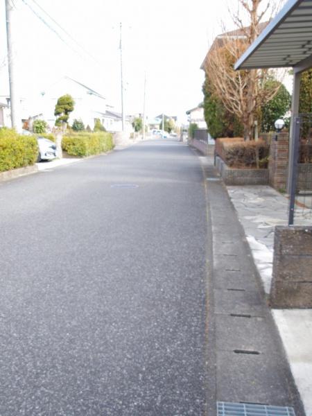 大網白里市　みどりが丘３丁目の前面道路含む現地写真画像