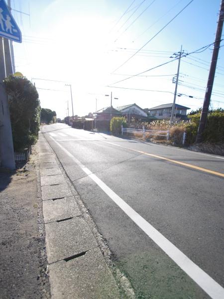 山武市　松ヶ谷ロ（さんむし　まつがや　ろ）の前面道路含む現地写真画像