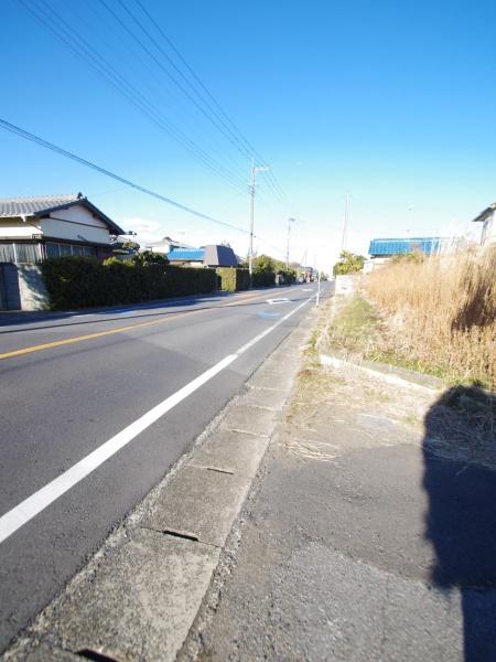 山武市　松ヶ谷ロ（さんむし　まつがや　ろ）の前面道路含む現地写真画像