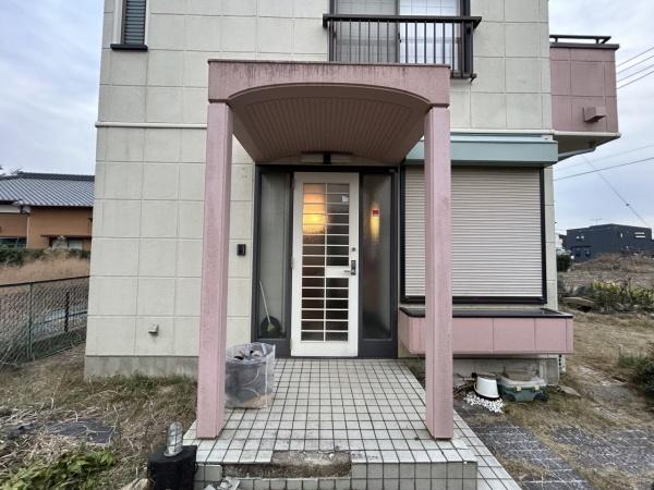 大網白里市　南飯塚（おおあみしらさとし　みなみいいづか）の玄関画像