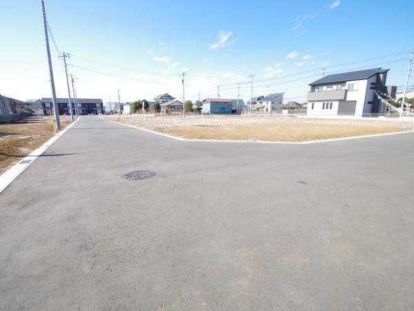 クレステージ八街　全３２区画・５号の分譲済街並み写真画像