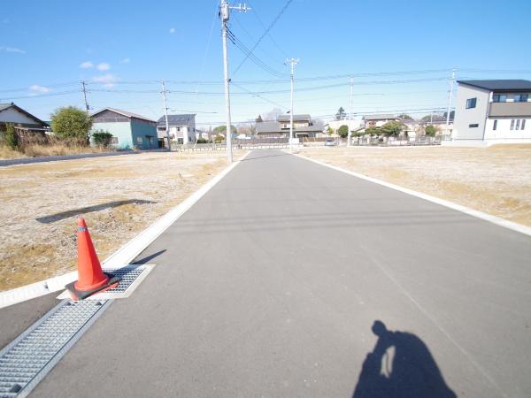 クレステージ八街　全３２区画・16号の前面道路含む現地写真画像