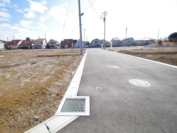 クレステージ八街　全３２区画・21号の分譲済街並み写真画像