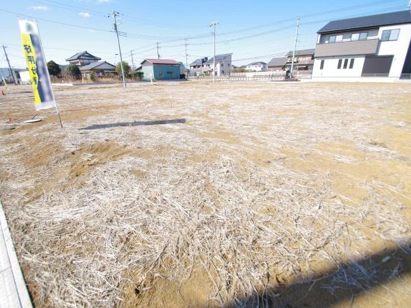クレステージ八街　全３２区画・27号の分譲済街並み写真画像
