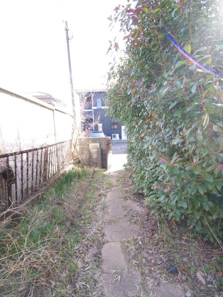 八街市　八街ろの前面道路含む現地写真画像