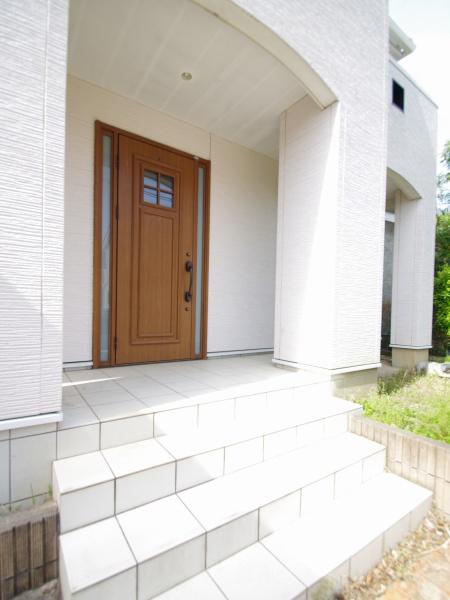 大網白里市　みどりが丘４丁目の玄関画像