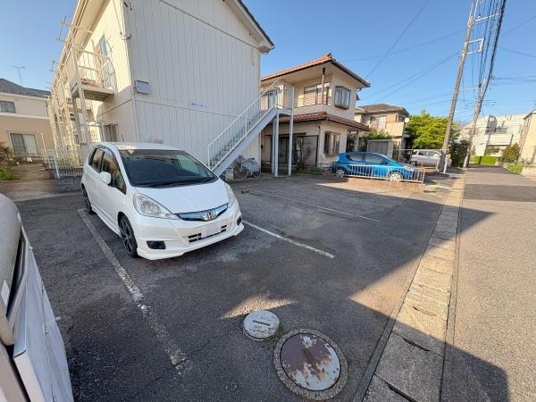 成田市　三里塚　成田サンポートの駐車場画像
