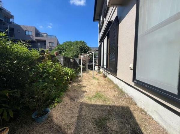 成田市　幸町（なりたし　さいわいちょう）の庭画像