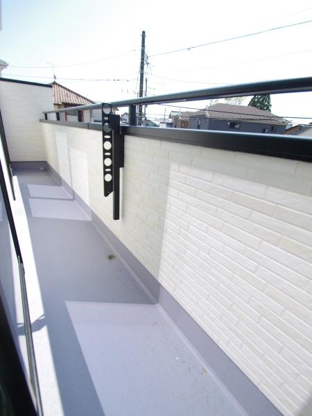 成田市　加良部　２（４丁目）　全２棟　１号棟のバルコニー画像