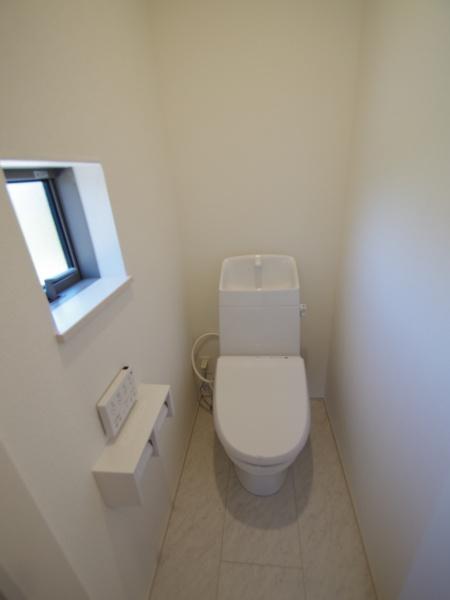成田市　玉造３（５丁目）　全２棟　Ａ棟のトイレ画像