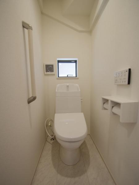 成田市　玉造３（５丁目）　全２棟　Ｂ棟のトイレ画像