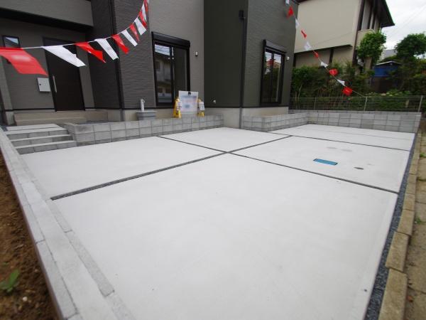 富里市　日吉台２期（全１棟）１号棟の駐車場画像