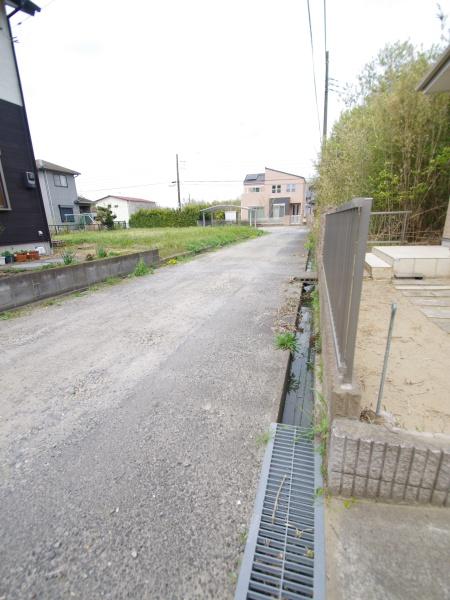 山武市　白幡（さんむし　しらはた）の前面道路含む現地写真画像