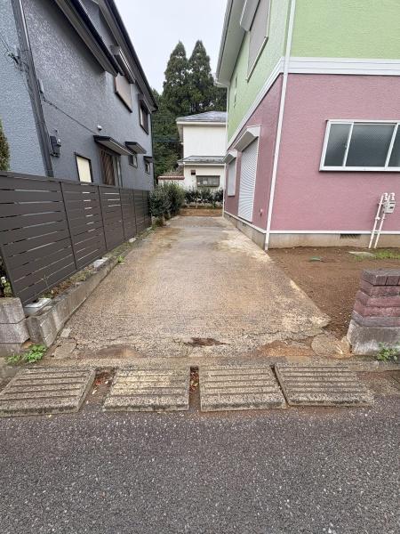 富里市　根木名（とみさとし　ねこな）の駐車場画像