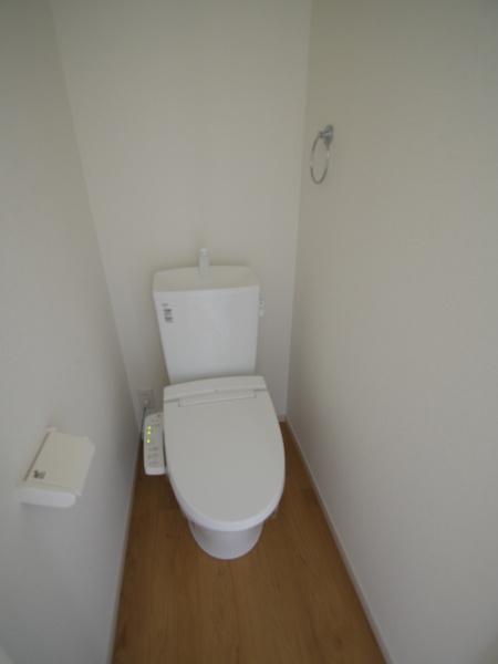 成田市　並木町　３期　全４棟　３号棟のトイレ画像
