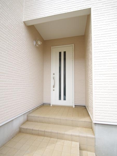 八街市　雁丸（やちまたし　がんまる）の玄関画像