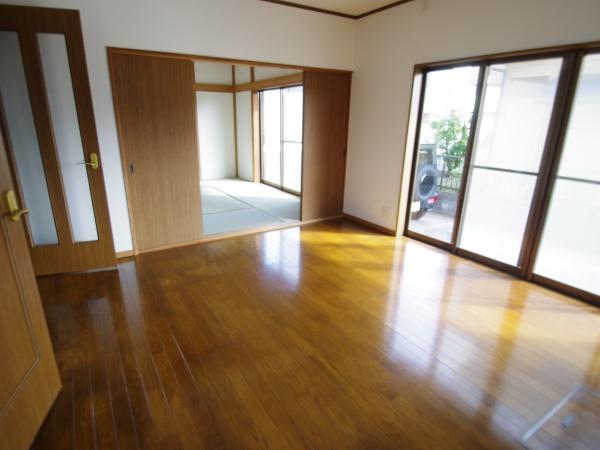 東金市 田間のリビング画像