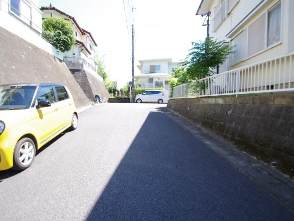 佐倉市　鏑木町の前面道路含む現地写真画像