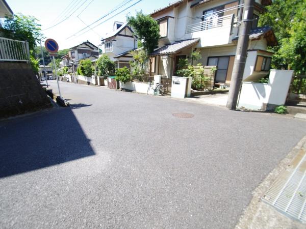 佐倉市　鏑木町の前面道路含む現地写真画像