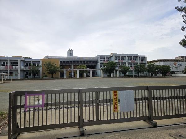 千葉市緑区あすみが丘東２丁目の小学校画像