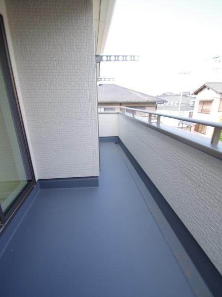 千葉市緑区あすみが丘１丁目　全３棟　１号棟のバルコニー画像