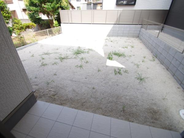 千葉市緑区あすみが丘１丁目　全３棟　１号棟の庭画像