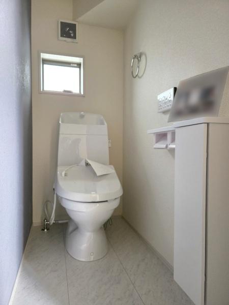 千葉市緑区あすみが丘１丁目　全３棟　２号棟のトイレ画像
