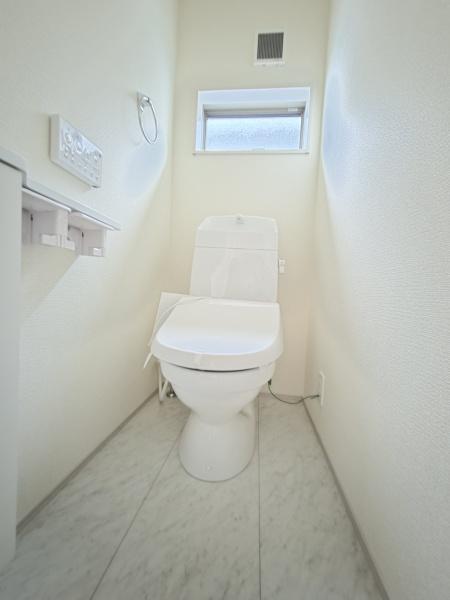 千葉市緑区あすみが丘１丁目　全３棟　３号棟のトイレ画像