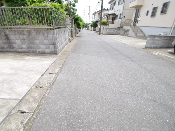 四街道市鹿渡の前面道路含む現地写真画像