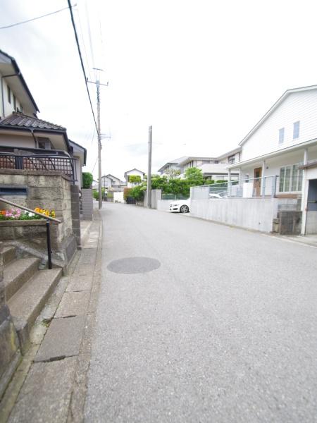 四街道市　千代田３丁目の前面道路含む現地写真画像