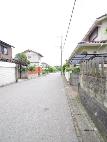 四街道市　千代田３丁目の前面道路含む現地写真画像