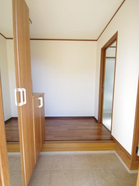 四街道市みそら４丁目の玄関画像