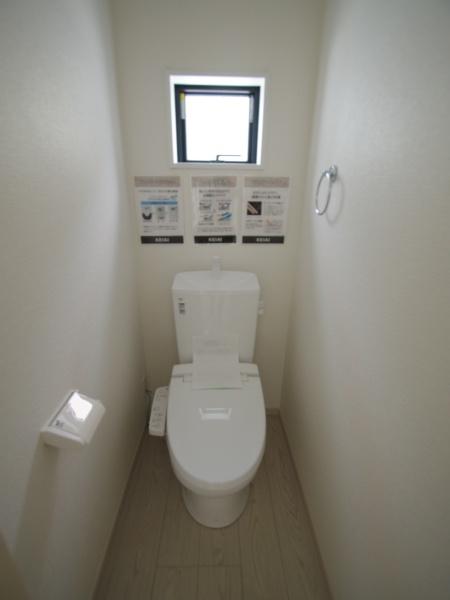 四街道市　大日　１５期　全４棟　１号棟のトイレ画像