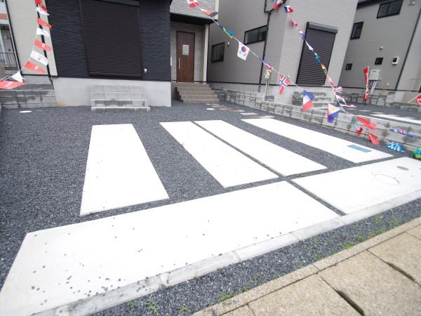 四街道市　大日　１５期　全４棟　１号棟の駐車場画像