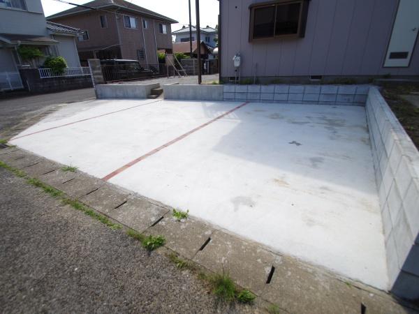 大網白里市　富田の駐車場画像