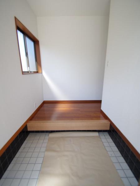 大網白里市　富田の玄関画像