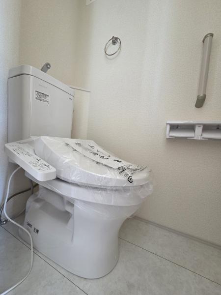四街道市　旭ヶ丘１丁目　全１棟　１号棟のトイレ画像