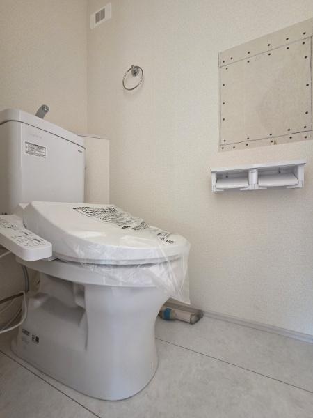 四街道市　旭ケ丘４丁目　全２棟　２期　２号棟のトイレ画像