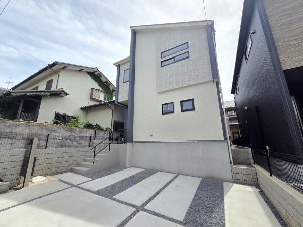 四街道市　旭ケ丘４丁目　全２棟　２期　２号棟の外観画像