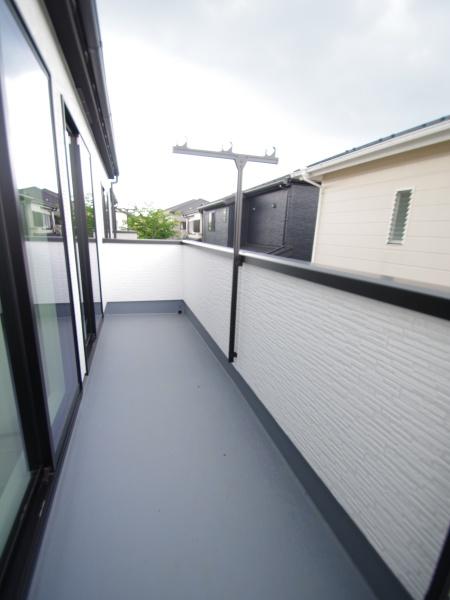 グラファーレ　四街道市旭ヶ丘９期全２棟１号棟のバルコニー画像