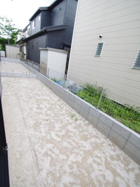 グラファーレ　四街道市旭ヶ丘９期全２棟１号棟の庭画像